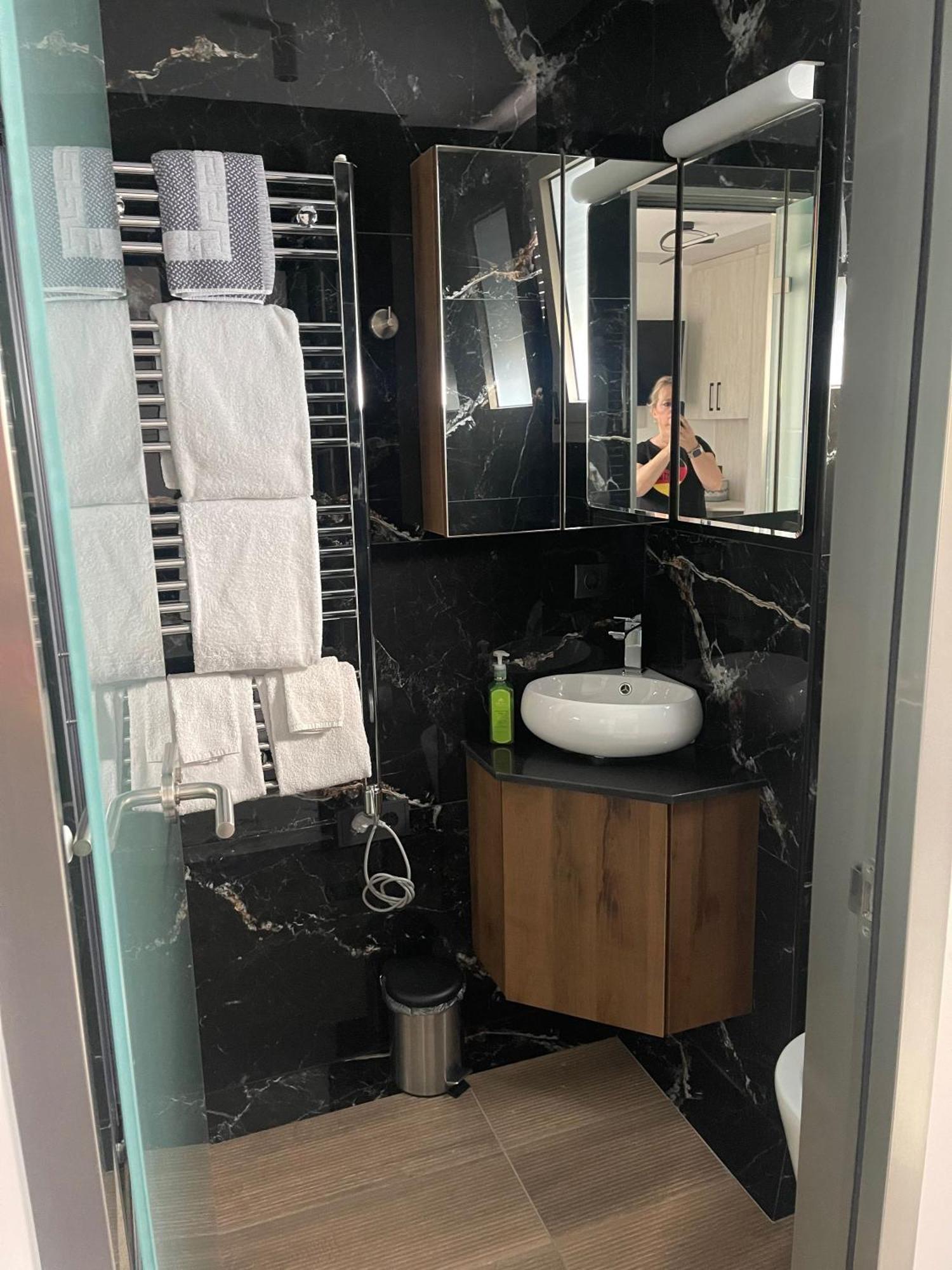 Sea View Apartment Патра Екстериор снимка