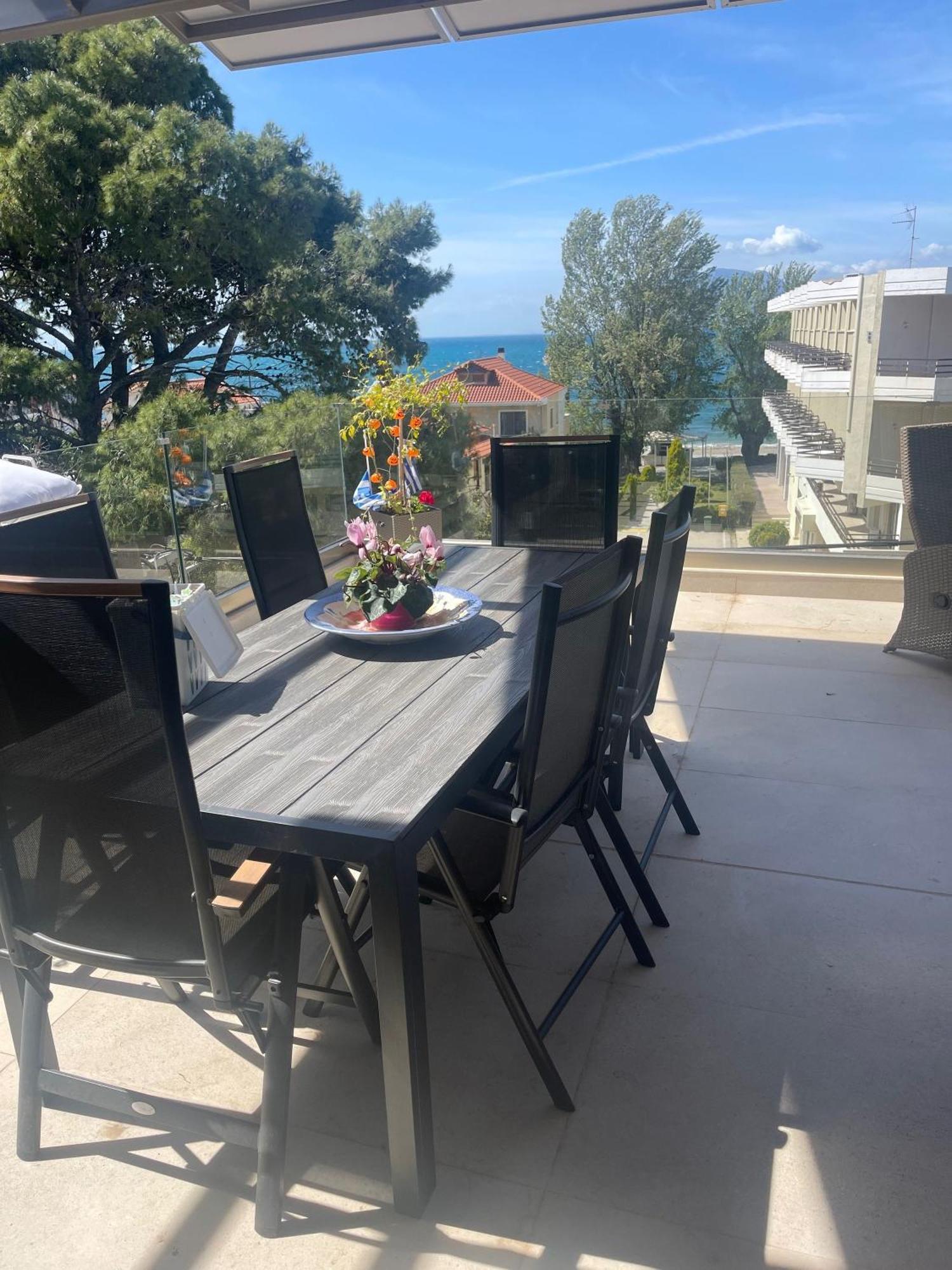 Sea View Apartment Патра Екстериор снимка