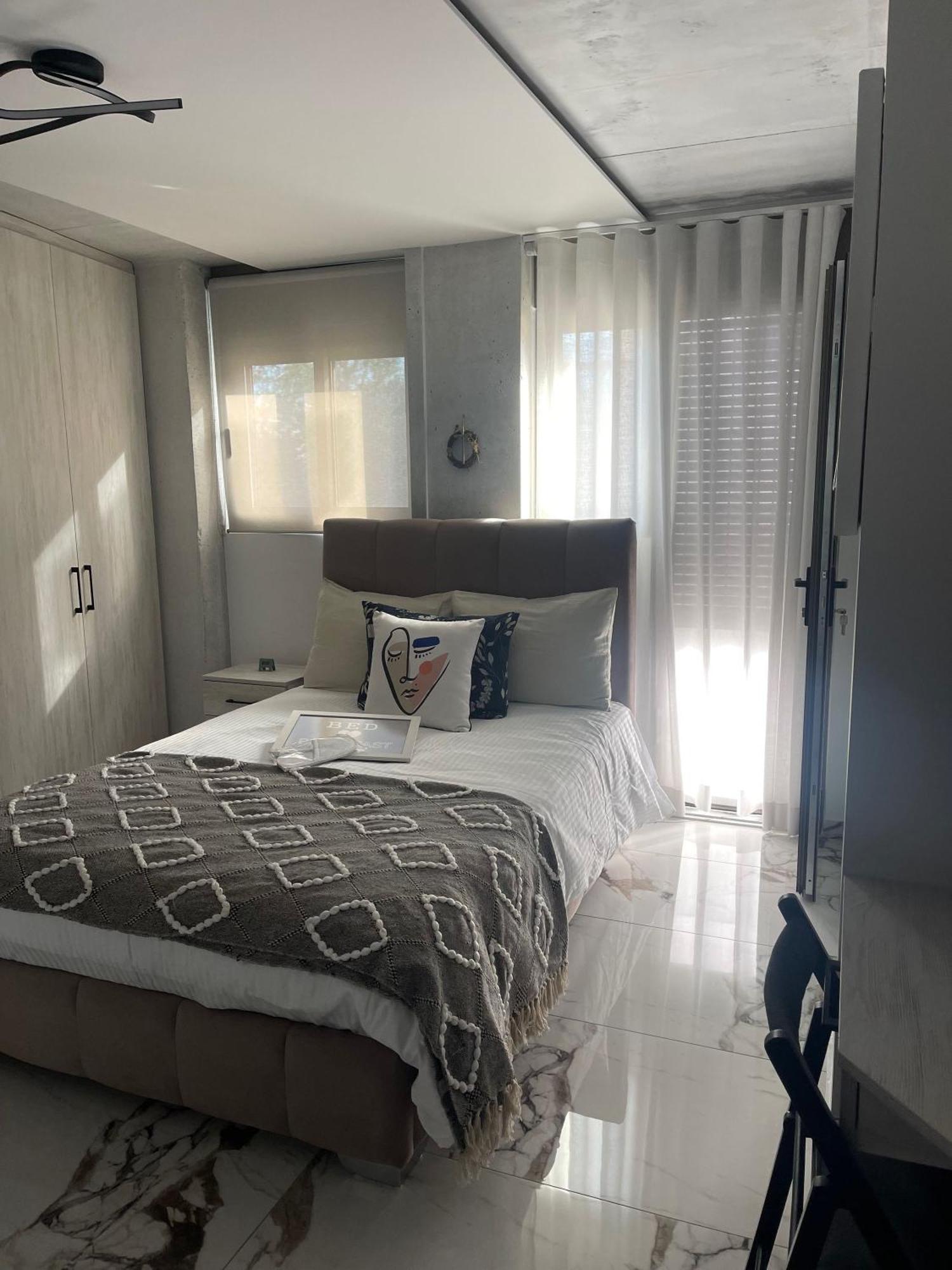 Sea View Apartment Патра Екстериор снимка